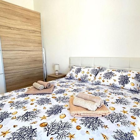 Attici Con Terrazzo Vista Mare Apartment กาลาเซตตา ภายนอก รูปภาพ