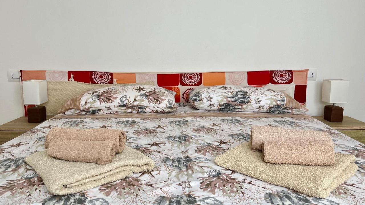 Attici Con Terrazzo Vista Mare Apartment กาลาเซตตา ภายนอก รูปภาพ
