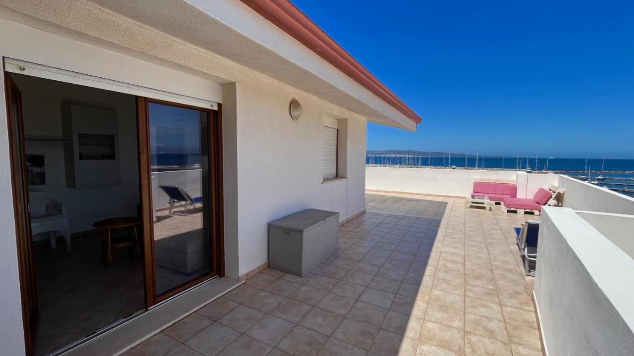 Attici Con Terrazzo Vista Mare Apartment กาลาเซตตา ภายนอก รูปภาพ