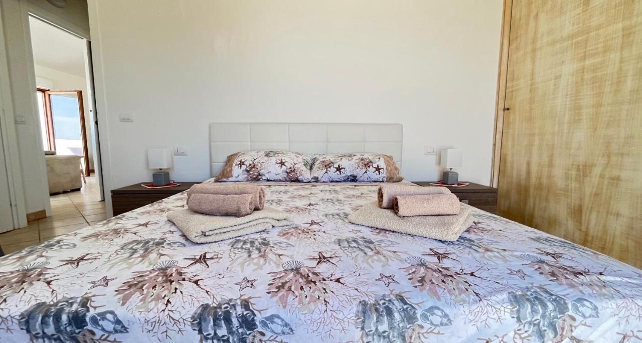 Attici Con Terrazzo Vista Mare Apartment กาลาเซตตา ภายนอก รูปภาพ